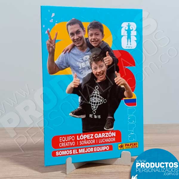 Cromo Decorativo Familia Mundialista